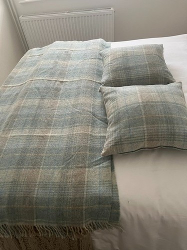 Laura ashley cranbourne - cranbourne, 100%