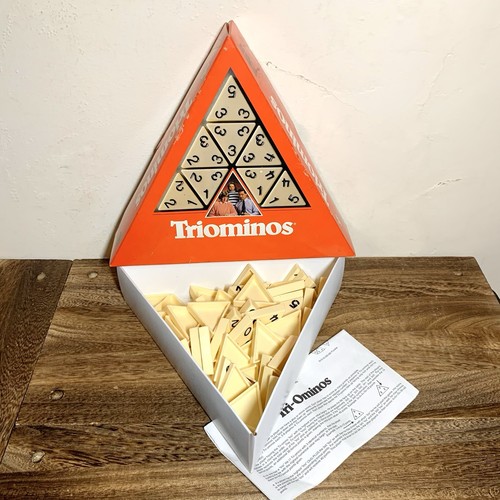 Triominos triangular domino - triominos,