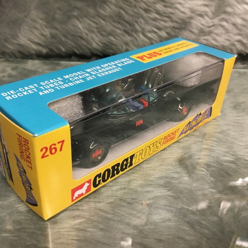 New corgi 267 issue 1966 - 267,