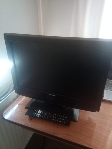 Technika and remote - tv,
