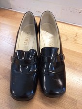 Ladies Black 1950’s Vintage patent court  Shoes Size 5 .5 JB MARTIN Paris (85B)