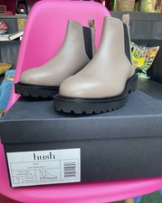 Hush lucan mushroom - lucan, leather