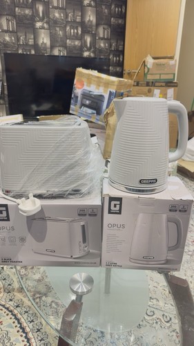 Kettle and toaster - kettle, set