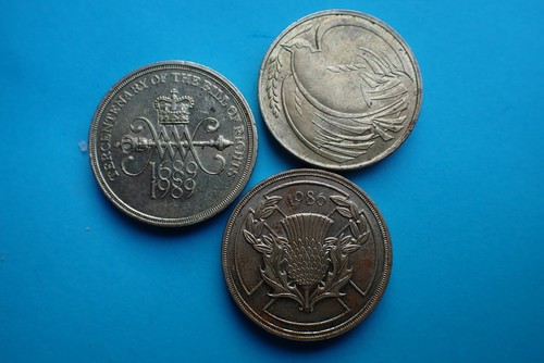 Two pound 2 coins - -, £2