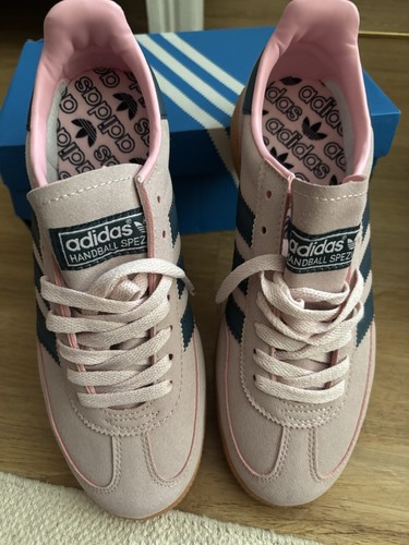 Light pink and navy - pink,