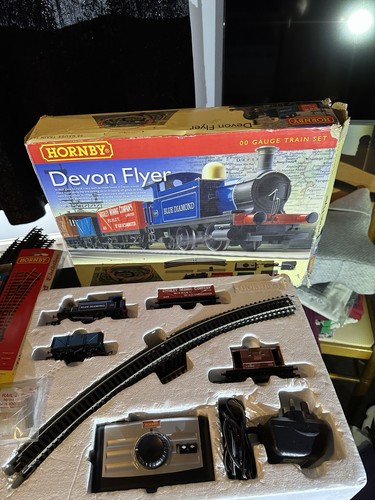 Hornby gauge train sets - 2, oo