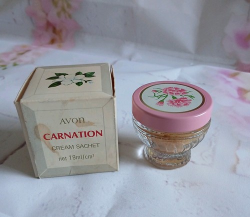 Full vintage avon carnation - full,
