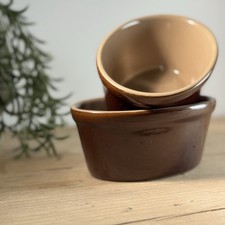 Pearsons Chesterfield Stoneware Ramekins Set of 2 Brown Oval Dishes 1985