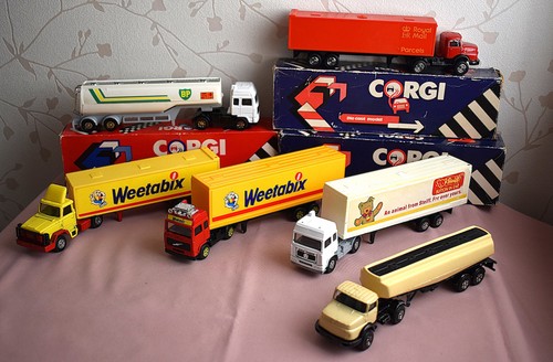 Vintage 1980s corgi - 6,