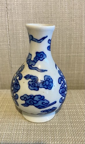 Small chinese blue - blue, and