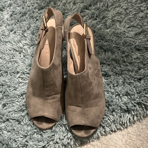 Taupe suede peep - kg,