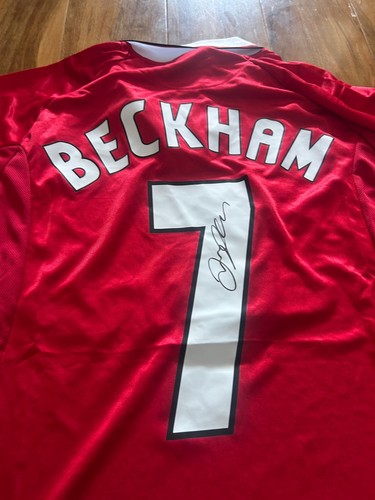 Beckham signed manchester - beckham,