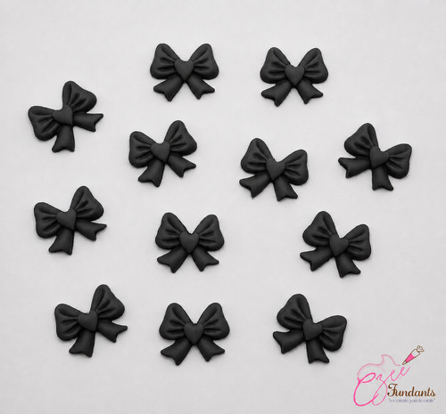 Edible sugar icing bows - 12,