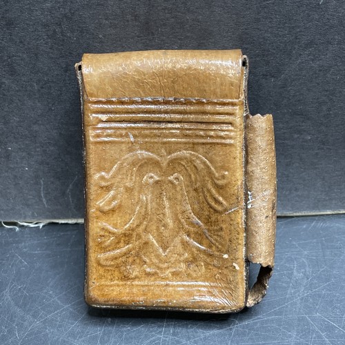 Vintage brown embossed leather - brown,