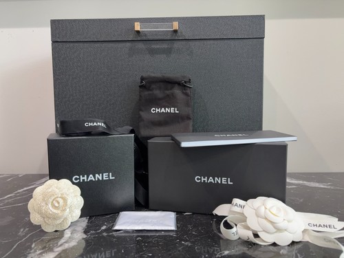 Authentic chanel empty - authentic, gift