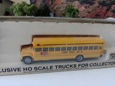 Concor Herpa 1:87 School Bus