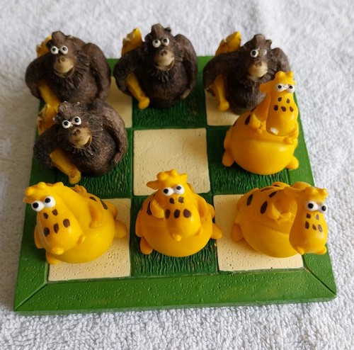 Chiari tic tac toe noughts - tac,