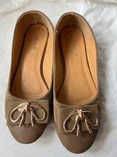 WOMEN BALLERINA PUMPS SIZE 4 - DARK BEIGE COLOUR -Used but Good Condition !!!!!!