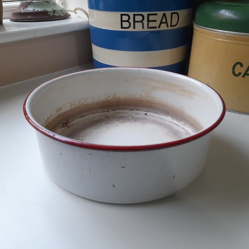 Vintage enamel dish - bowl, retro