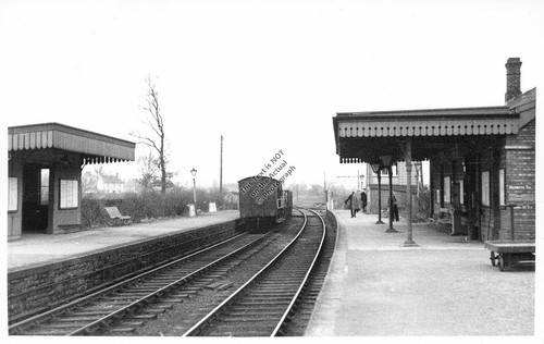 1948 cricklade train station - train,