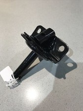 Daimler V8 Automatic Gearbox Rear Engine Mounting Spring Retainer C22635