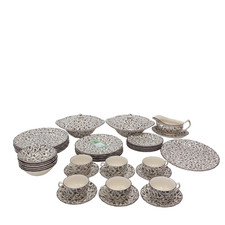 Johnson Brothers Laura Ashley Susanna Ironstone Dinner Set Pre-Owned Dining Set 