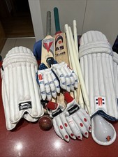 Junior Boys Cricket Pads Bats