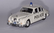 Atlas Best of British 1:43 1967 Jaguar MkII Bedfordshire Police with leaflet.