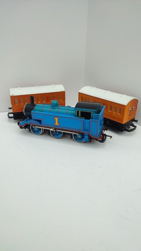 Thomas the tank engine - thomas, annie