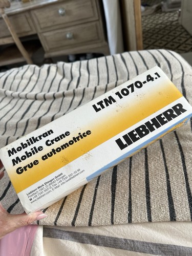Liebherr mobile crane die - liebherr, cast