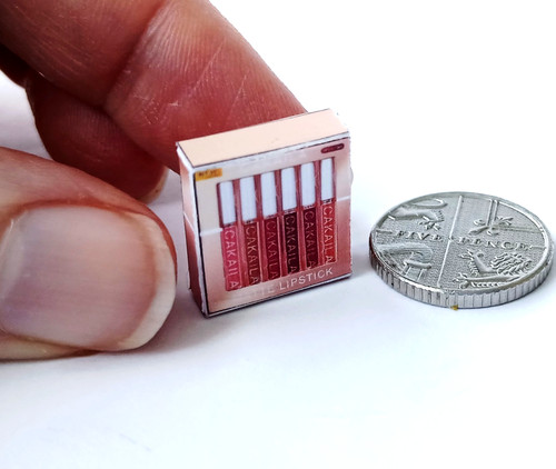 Dolls house miniature - dolls,
