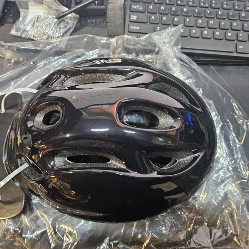 Black cycle helmet - black,