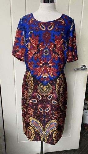 Woman knee length short - woman,