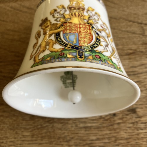 Vintage commenorative queen - vintage,