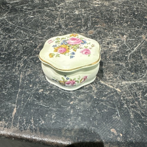 Royal worcester palissy - palissy, lidded