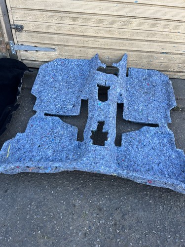 Polo insulation under - polo,