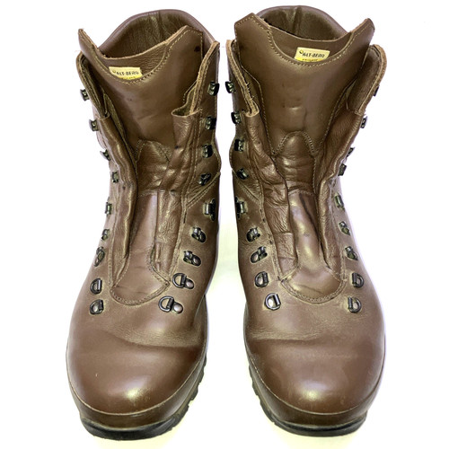 Altberg defender combat - altberg,