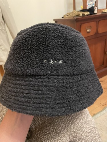 Nike black fluffy - black,