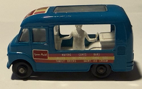 Lyons maid ice cream van - ice,
