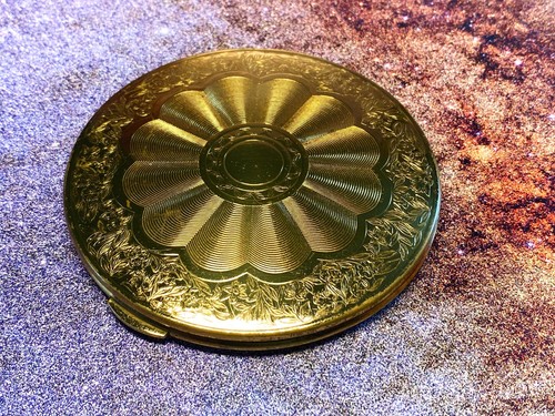 Kigu engine turned gold - , tone