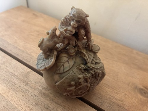 Monkey rat figurine - monkey, carved