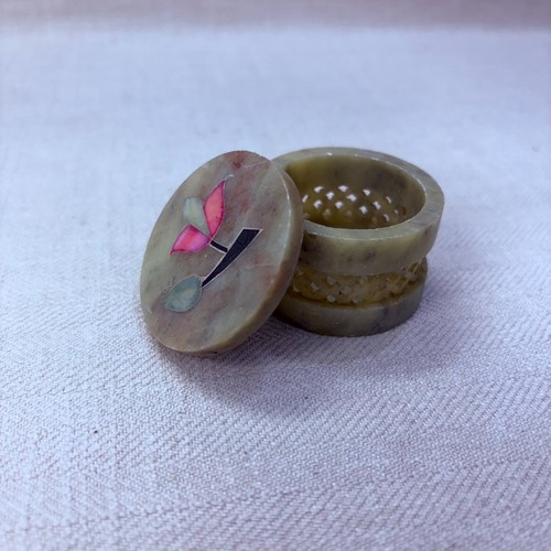 Vintage trinket box - trinket, of