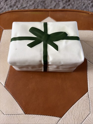 Sylvac pottery gift - gift, with