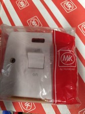 MK Logic Plus White 32A DP