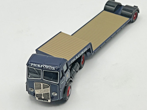 Corgi classic cc10202 - classic, v