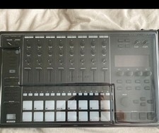 Roland MC-707 + Decksaver = Near Mint Condition, Boxed (UK)