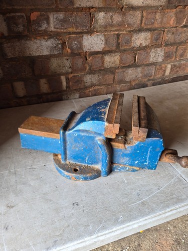 Heavy duty vintage bench - duty,