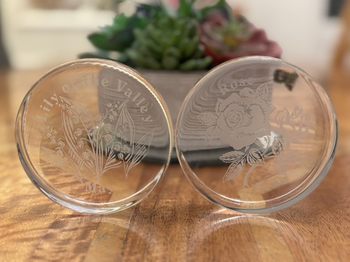 Dartington glass flat round - glass,