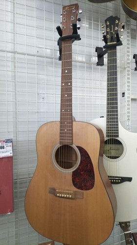 Martin acoustic guitar - d-1,