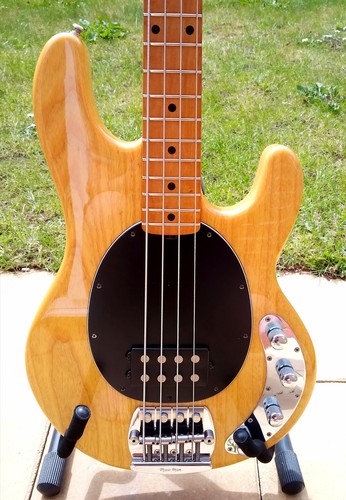 Ernie ball music - ball,